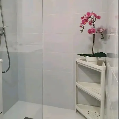 شقة 4 أرّاثيفي